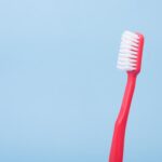 Jaka jest najlepsza manualna szczoteczka do zębów? (ranking)